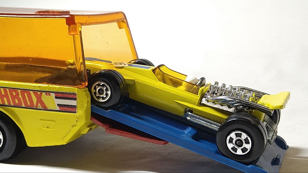 MATCHBOX　トランスポーター