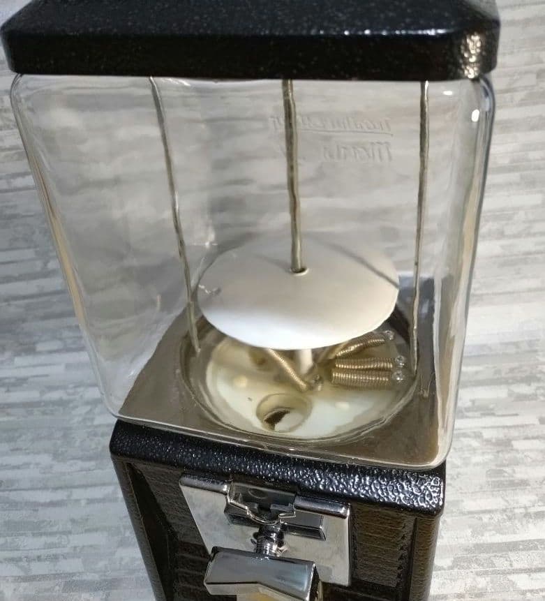 世田谷ベース　ヴィンテージガムボールマシーン　アメリカン