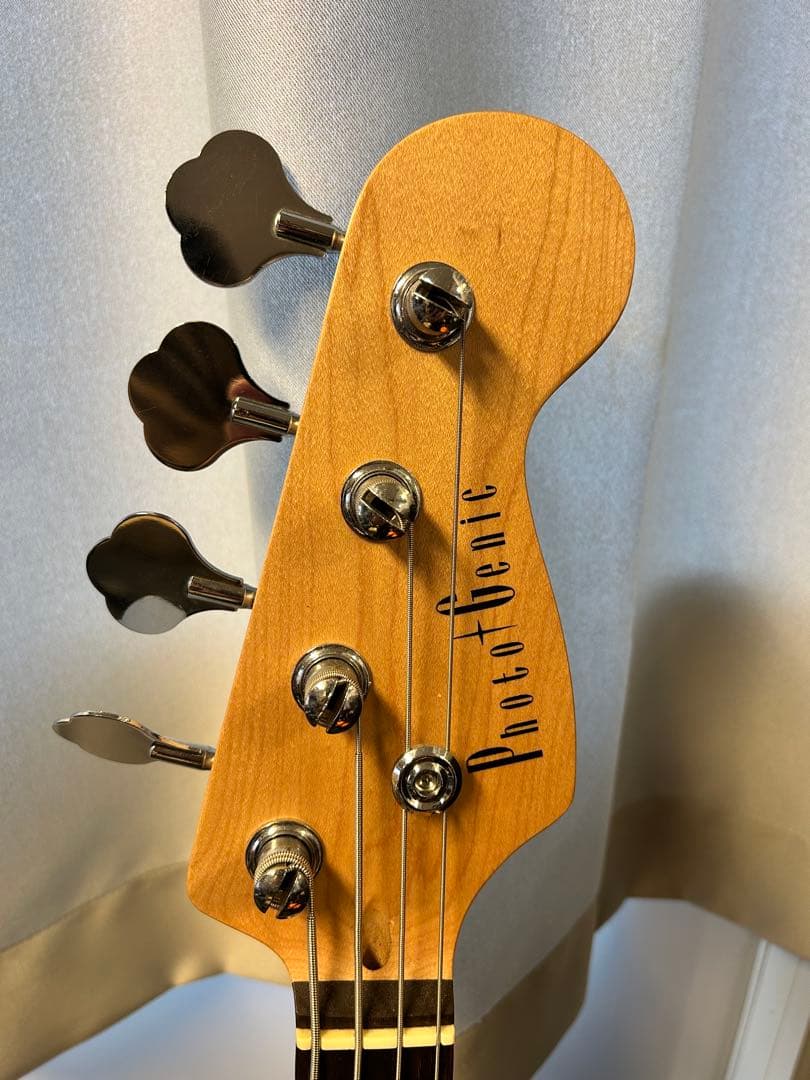 フォトジェニック　エレキベース サンバースト