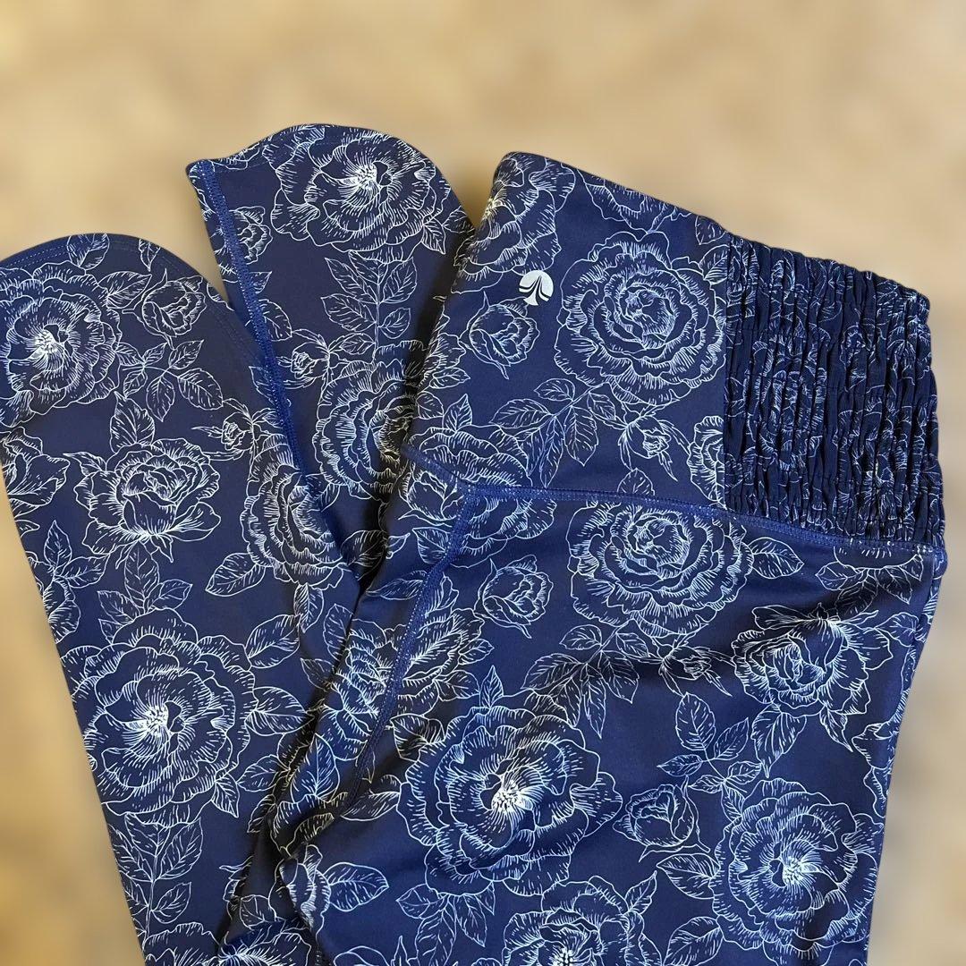 SUKALAスカーラ ブルーミングフラワーレギンス M ネイビー　未使用品