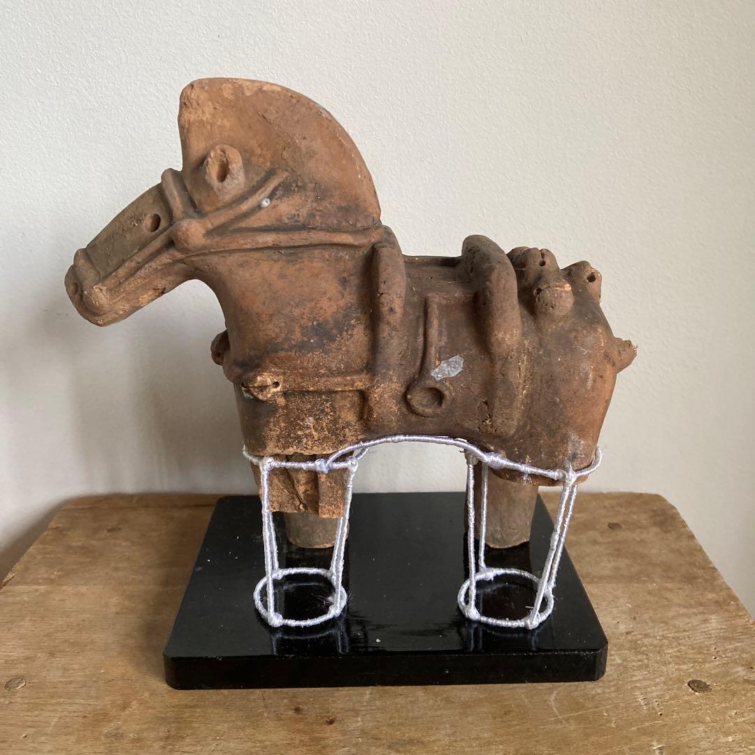 埴輪土偶馬　ワイヤー義足工芸品 黒台座ビンテージ