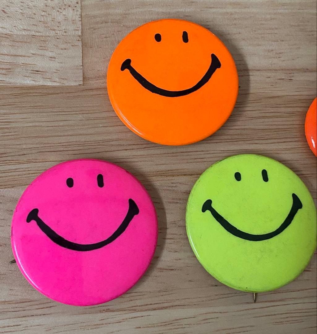 60's 70's ヴィンテージ vintage SHIT スマイリー 缶バッジ