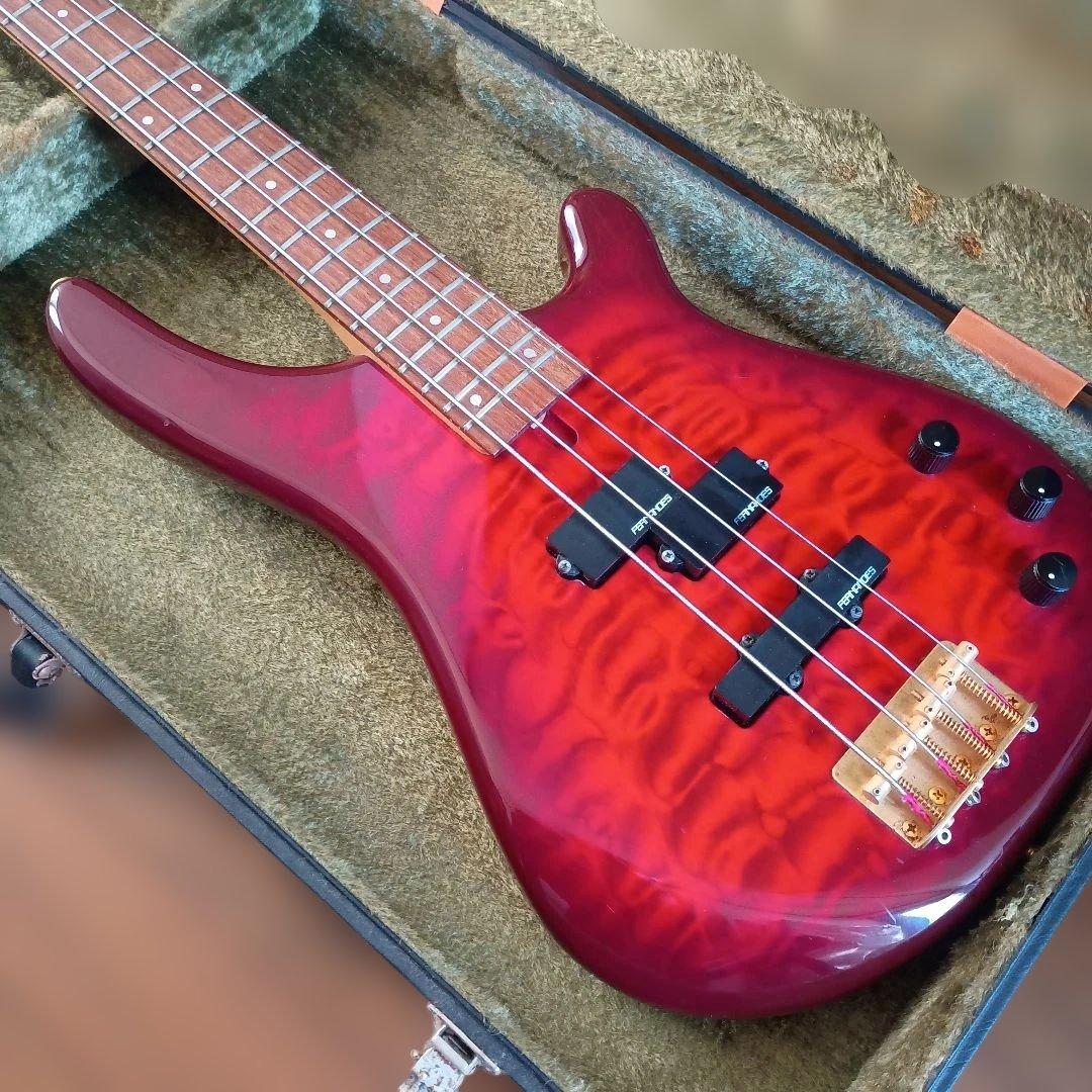キルトメイプル　FERNANDES エレキベース レッド