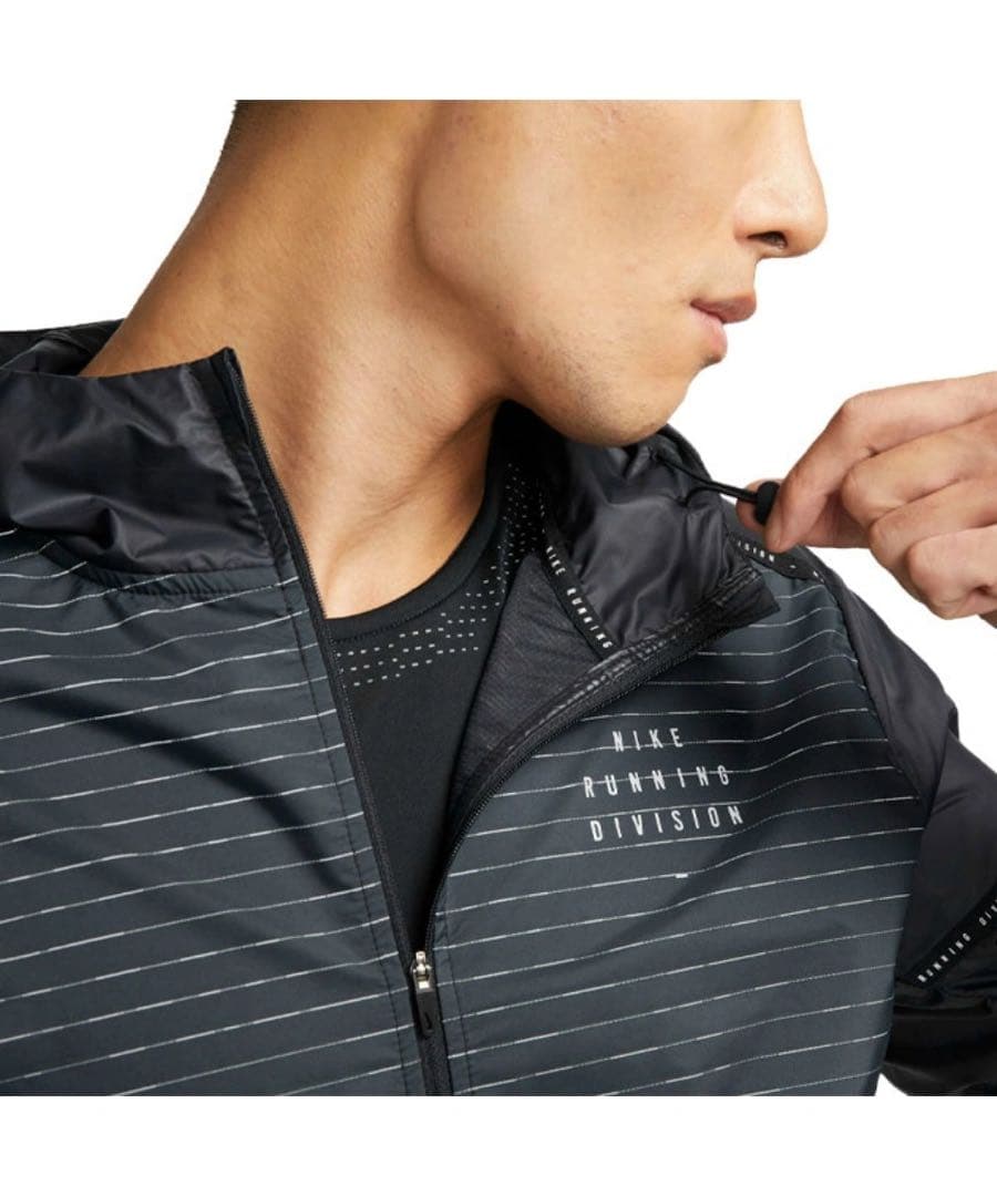 美品NIKEナイキStorm-FITランディビジョンフラッシュジャケット2XL