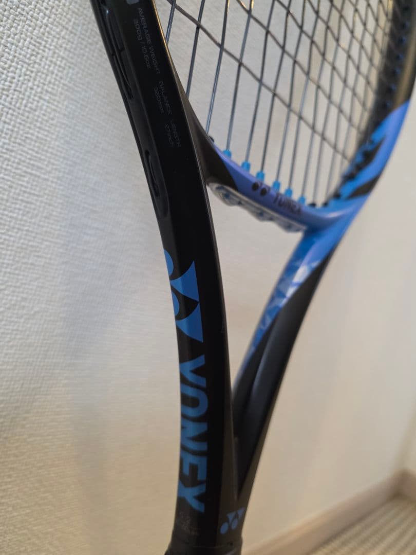 YONEX 硬式テニスラケット　EZONE 100