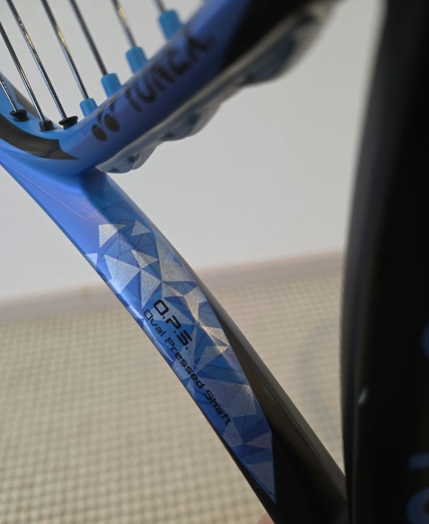 YONEX 硬式テニスラケット　EZONE 100