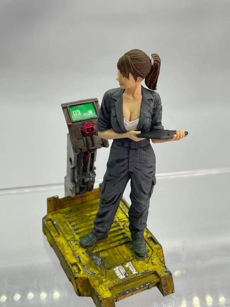 ブリックワークス　マルティナ技士　1/20 台座付き　完成品