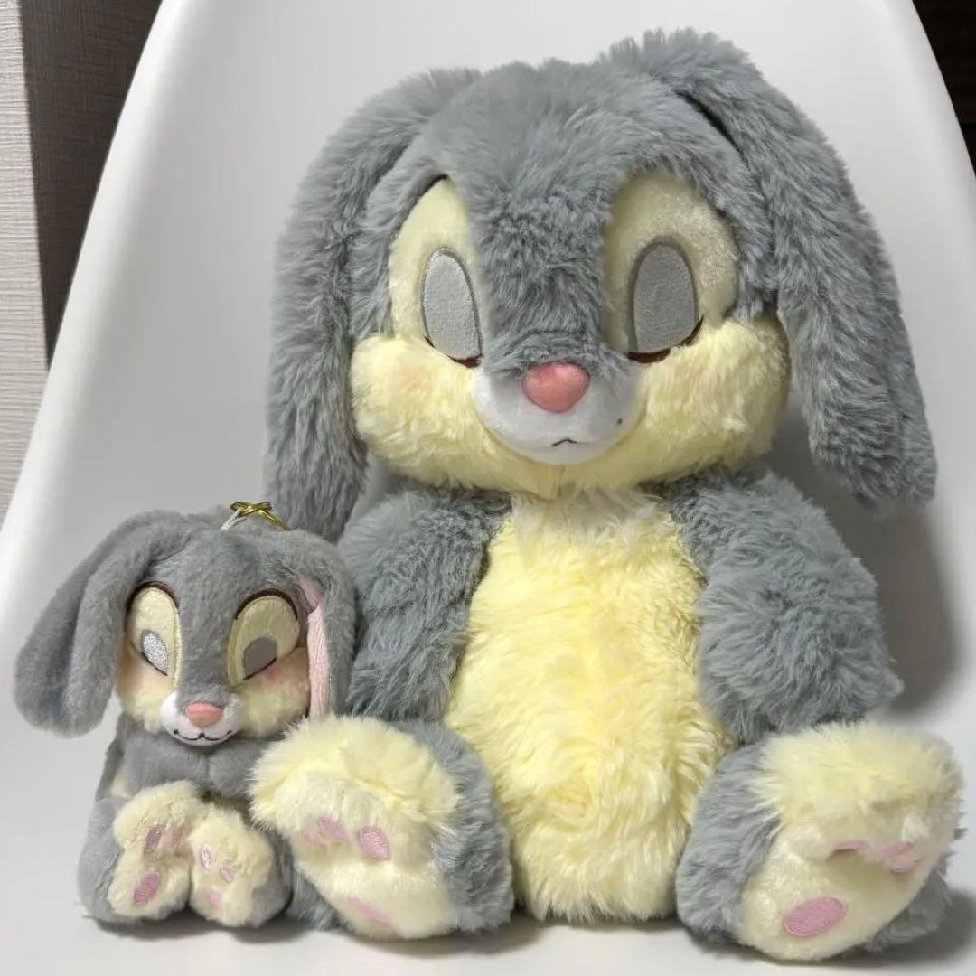 ディズニー　ディズニーストア　とんすけ　ぬいぐるみ・キーチェーン　うとうと