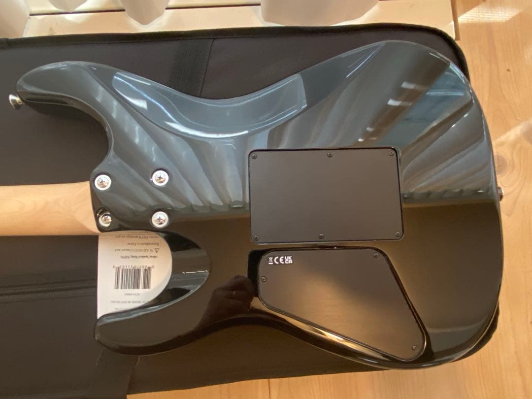 ギター Charvel MJ SD S1 HSH FR QM MNG