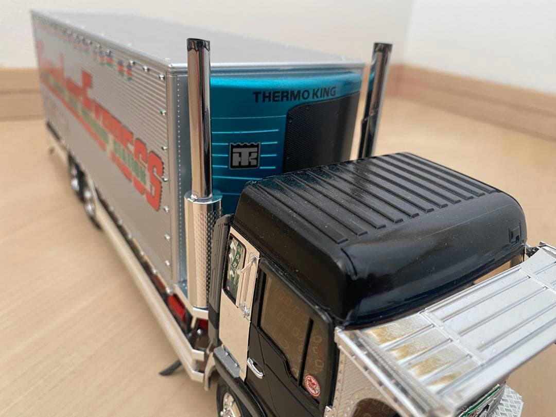 椎名急送　由加丸‼️デコトラプラモデル完成品‼️