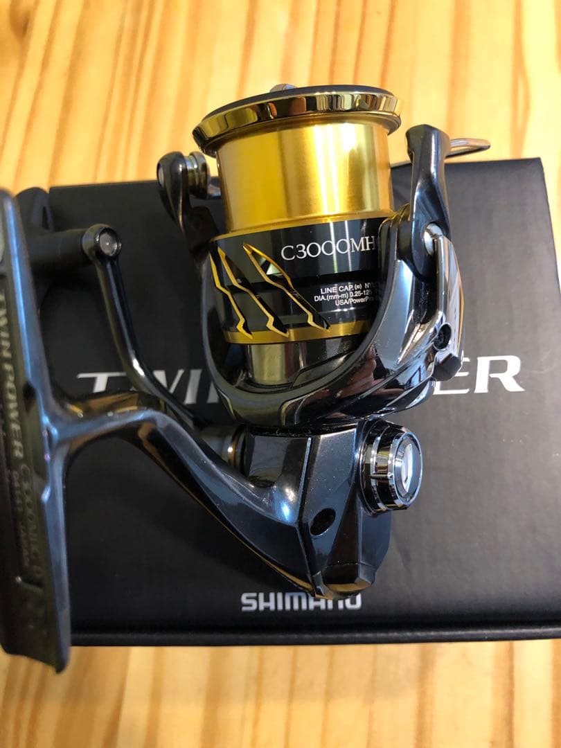 シマノ20ツインパワー C3000MHG
