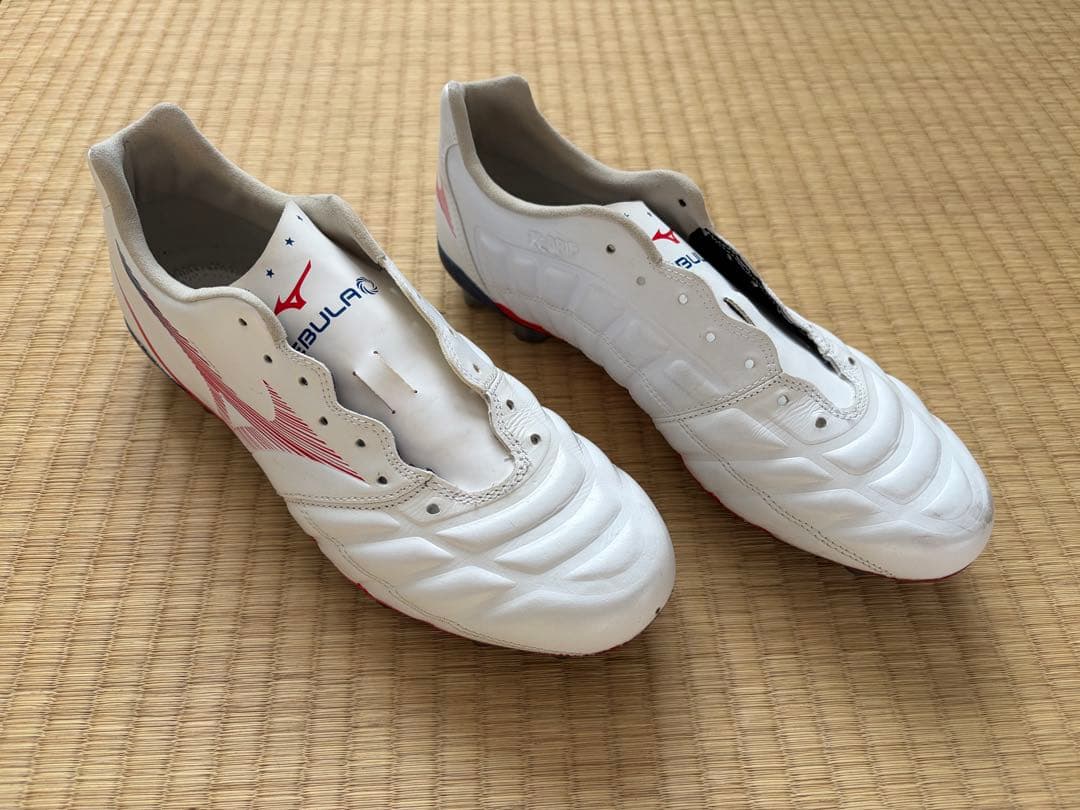 ミズノ　レビュラカップエリート　26