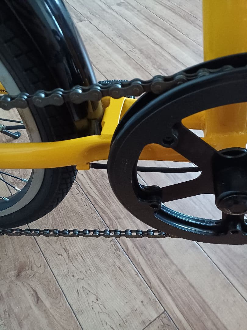 HUMMER　折りたたみ自転車　イエロー　20インチ　6段変速ギア　ジャンク