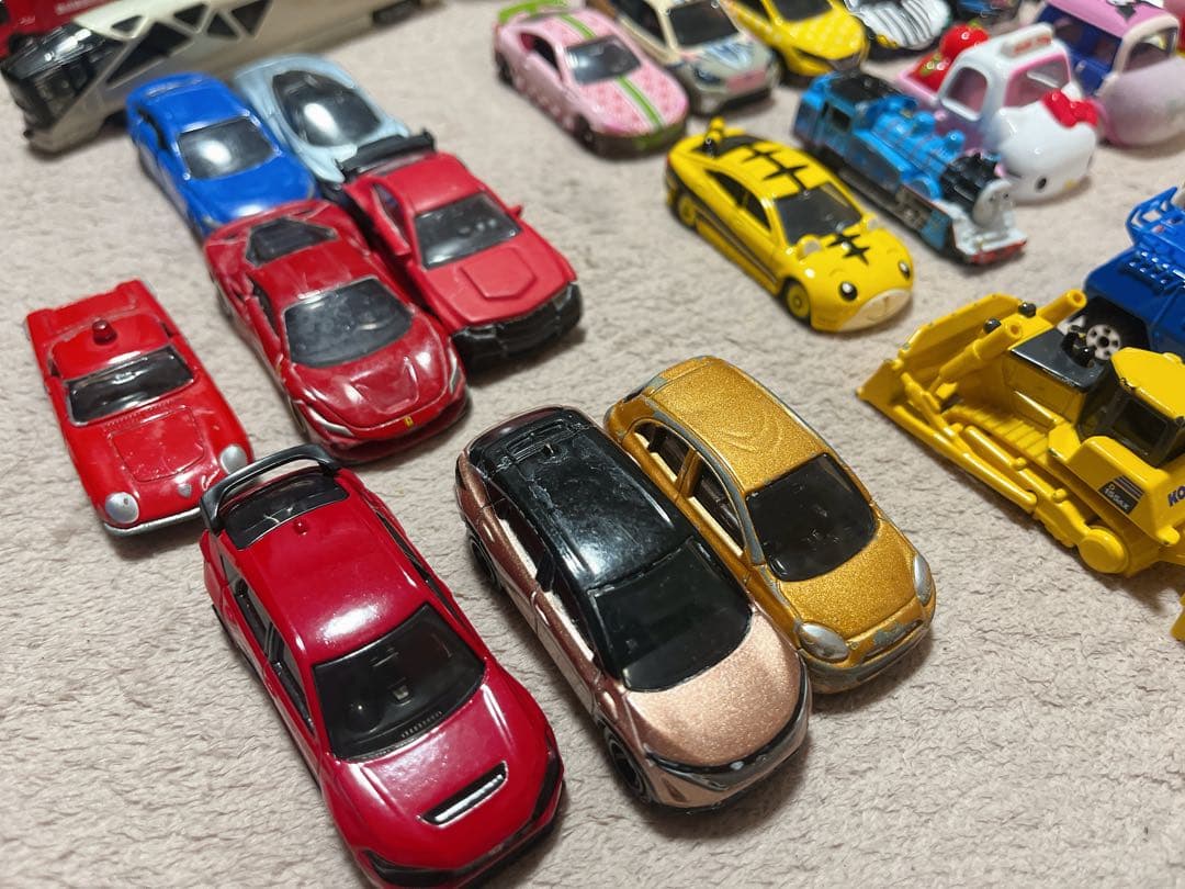 【まとめ売り】トミカ ディズニー 鬼滅の刃 サンリオ キャラクター多数 ケース付