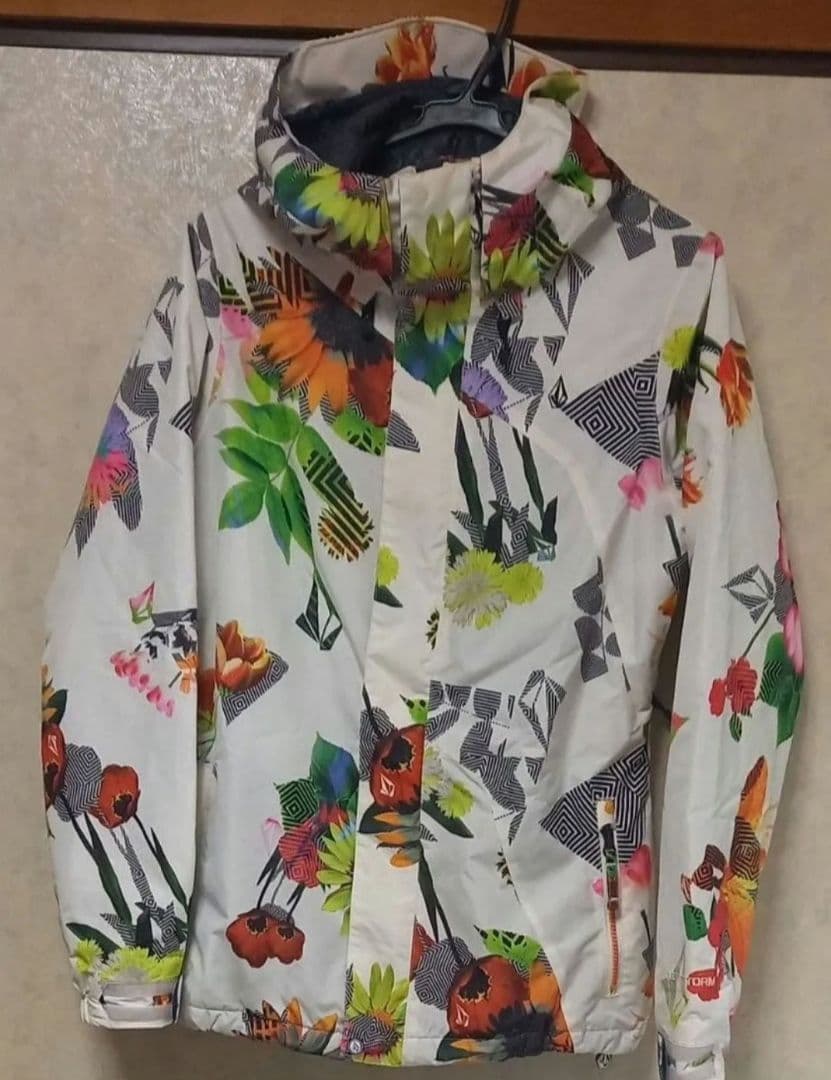 VOLCOM ボルコム スノーボードウェア スキーウェア