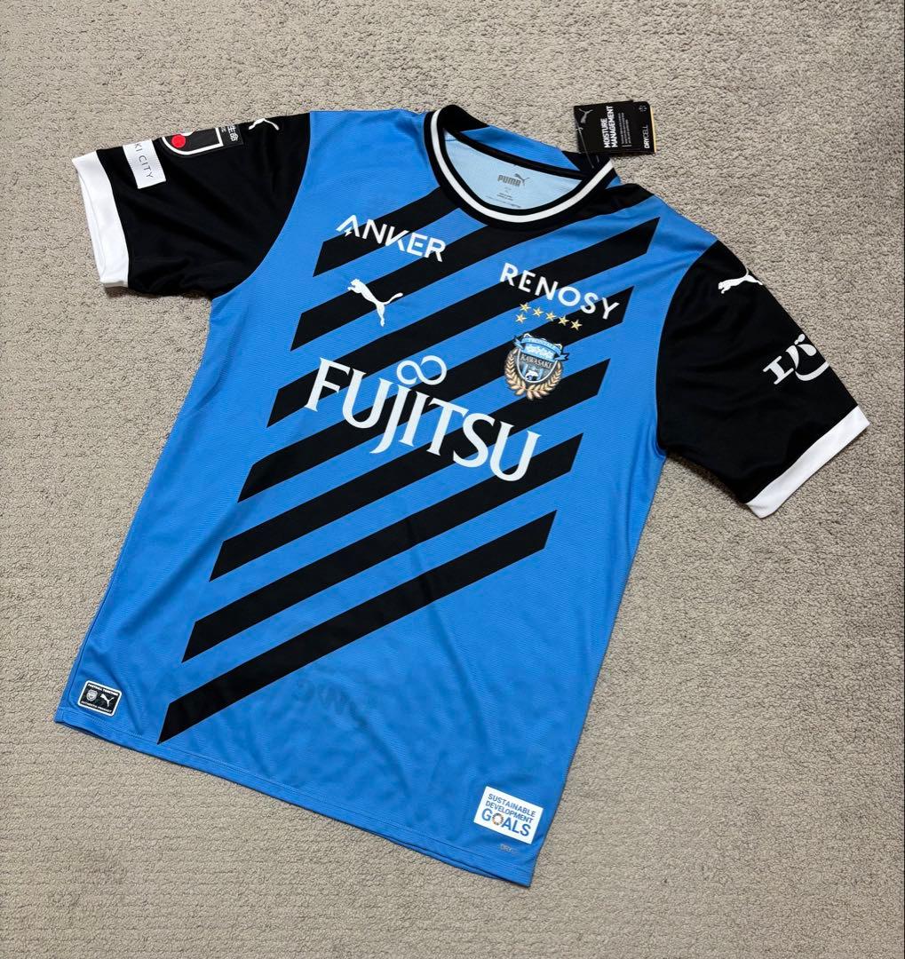 サッカー　川崎フロンターレ　プーマ　ユニフォーム