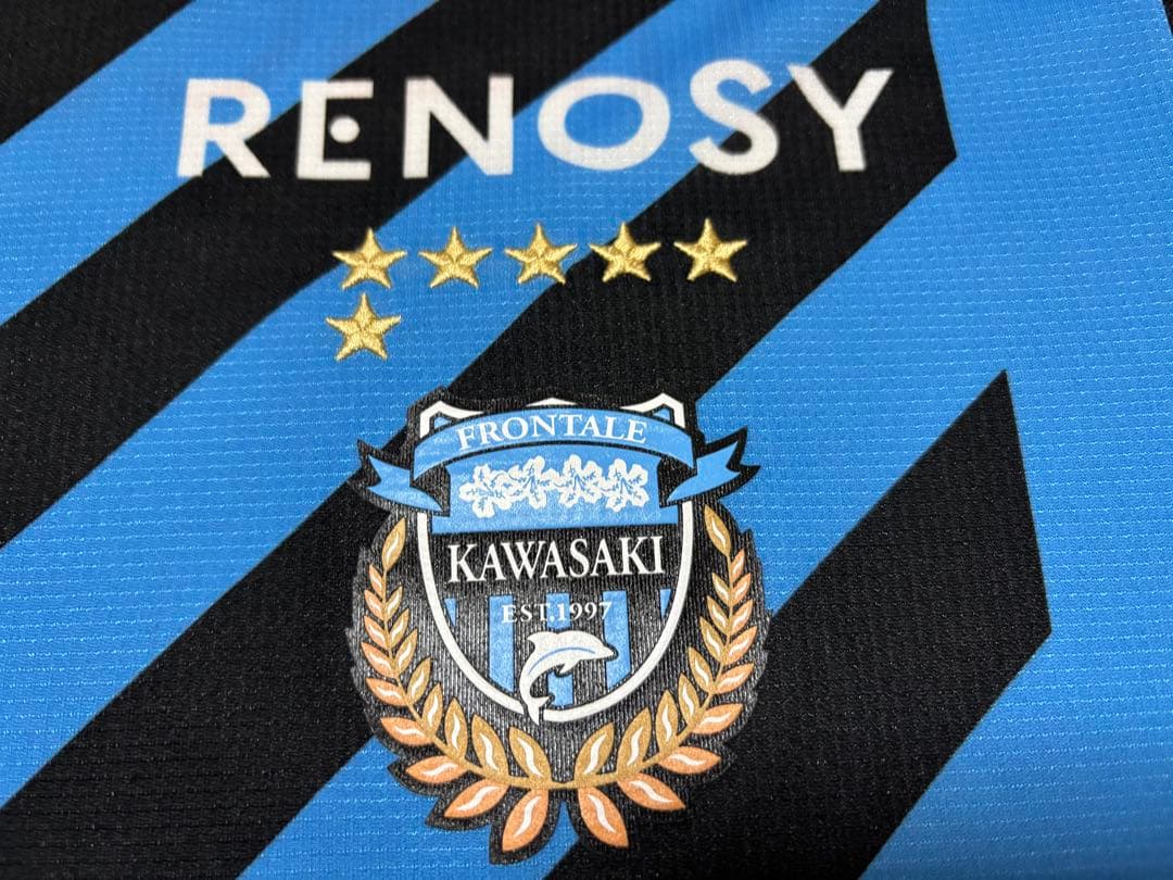 サッカー　川崎フロンターレ　プーマ　ユニフォーム