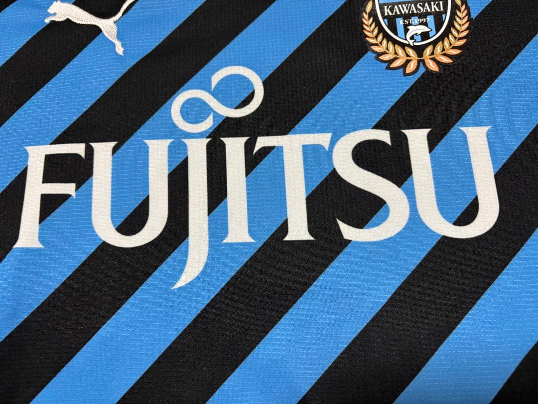 サッカー　川崎フロンターレ　プーマ　ユニフォーム