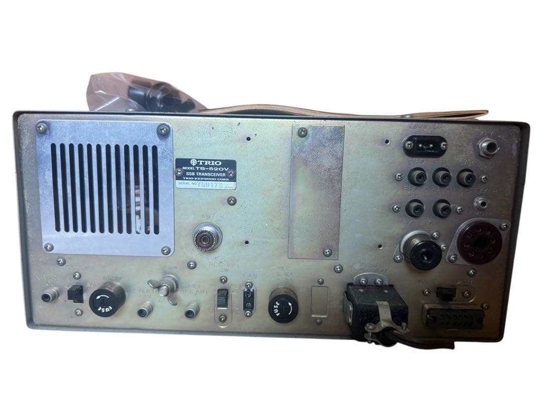 TRIO TS-520V トランシーバー　アマチュア無線機