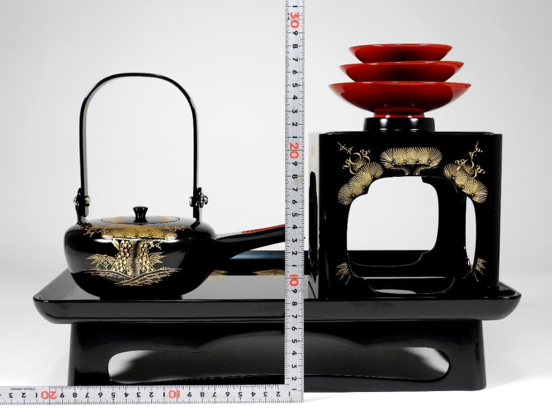 【専用】輪島塗　屠蘇器　本漆　沈金　松鶴亀紋 盃　銚子　盆　木製 ２点セット