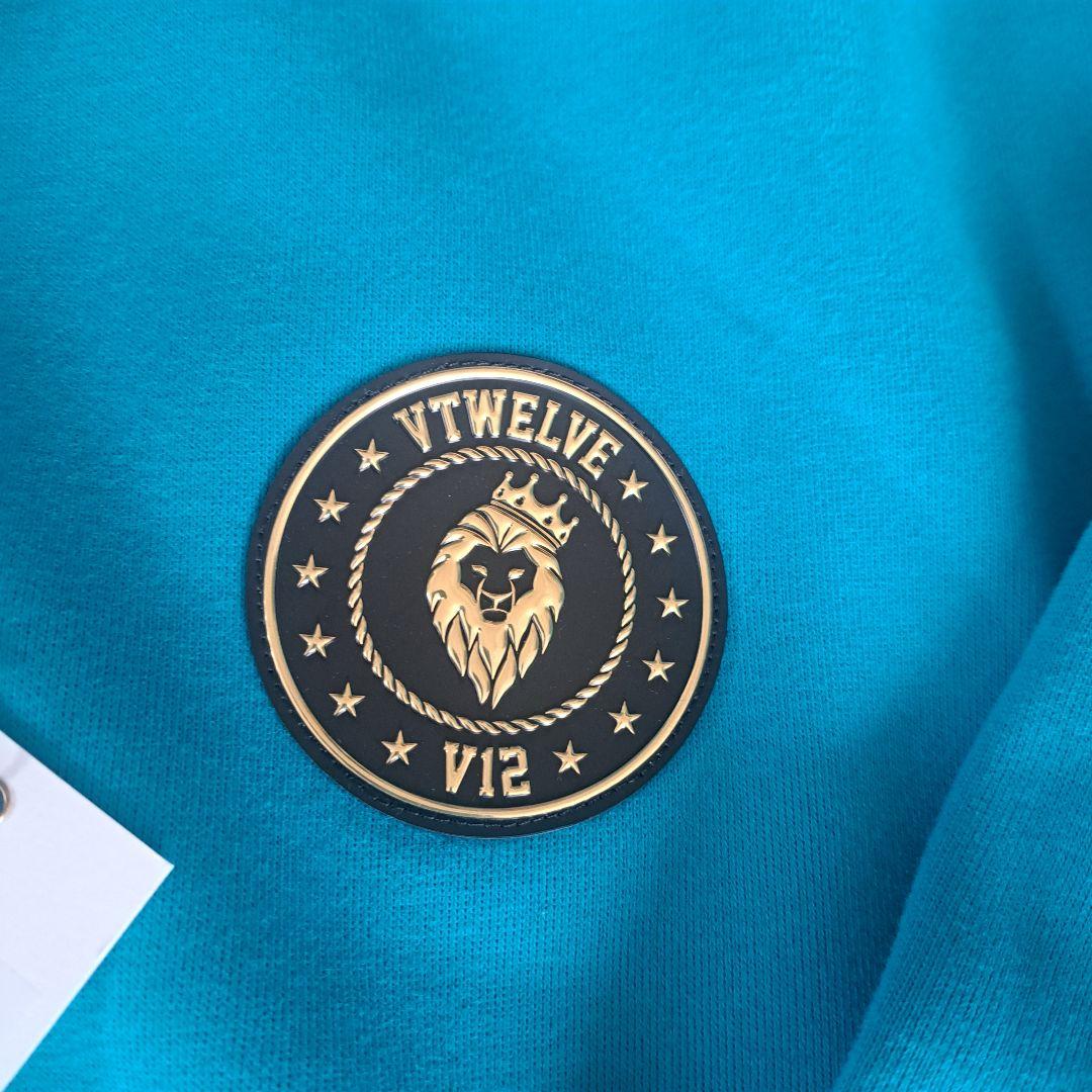 ☆新品未使用品☆V12☆￥27500☆ゴルフウェア☆Lサイズ