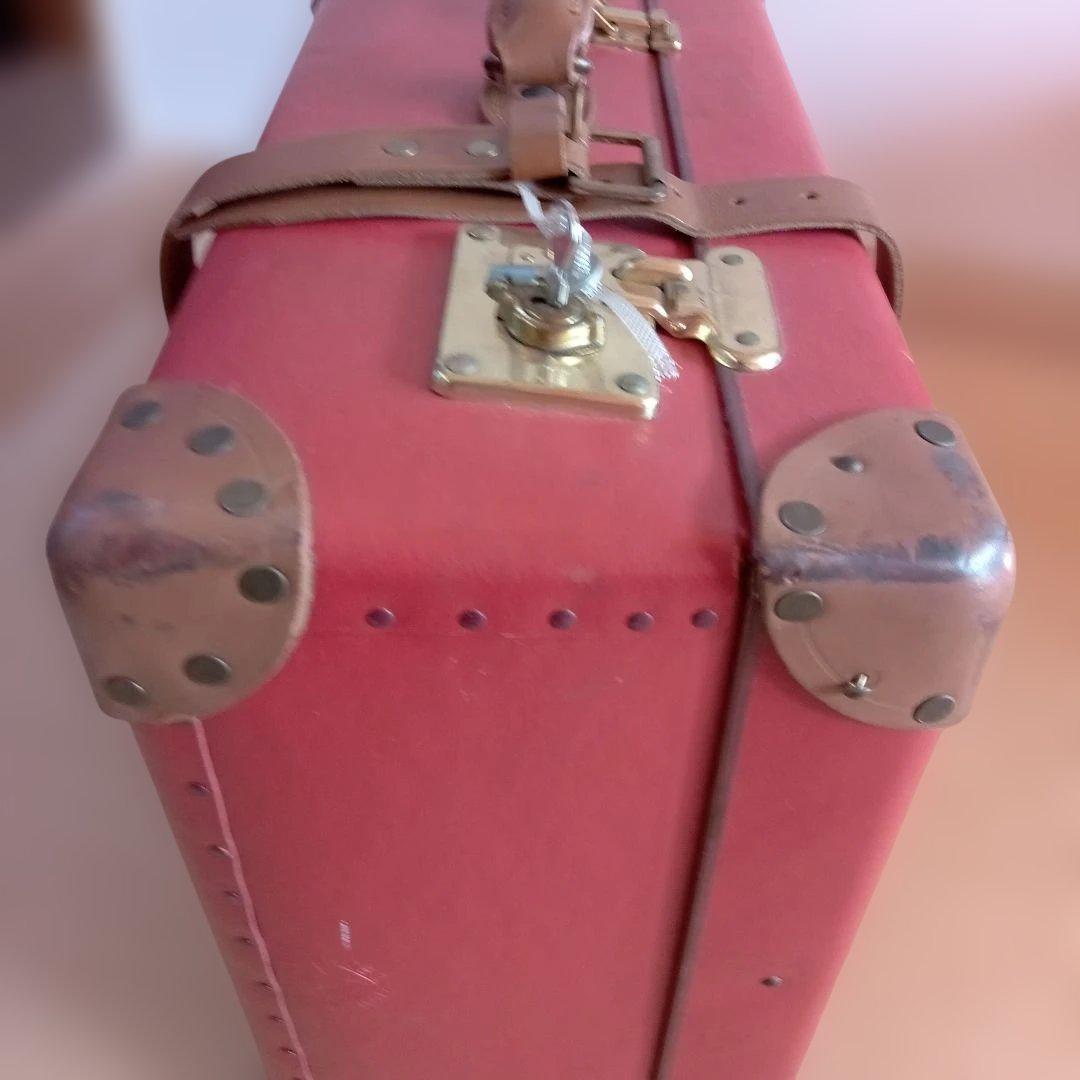 グローブトロッター　トラベルバッグ　ミディアムチェックイン相当　キャスターなし