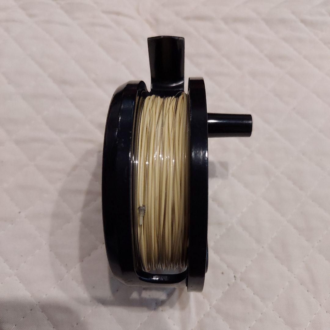 System Two フライリール