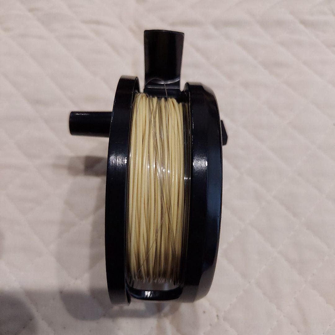 System Two フライリール