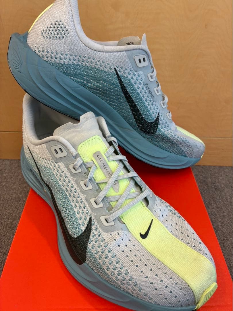 美品　NIKEペガサスプラス　27.0