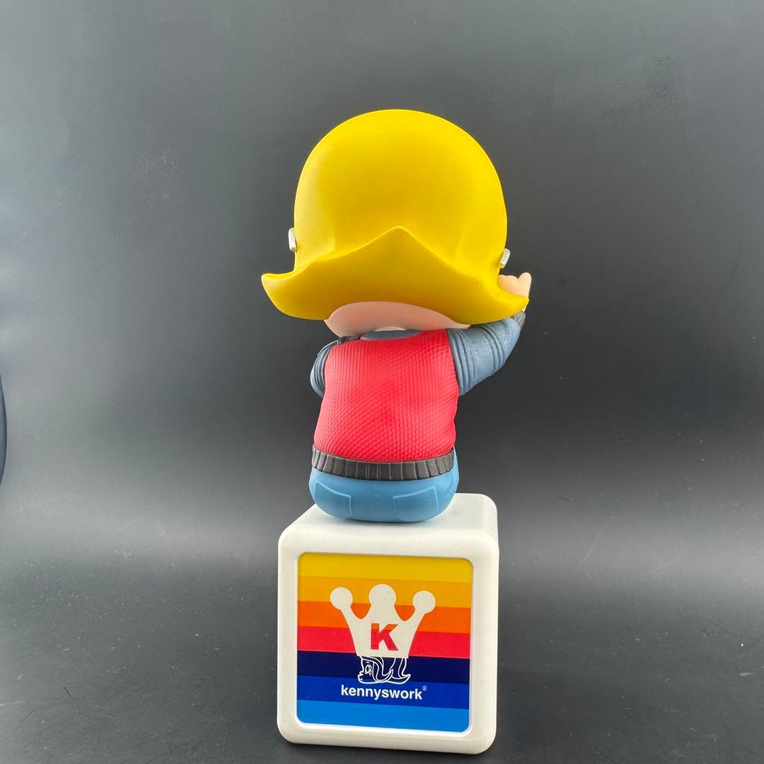 POPMART Molly Back To The future フィギュア