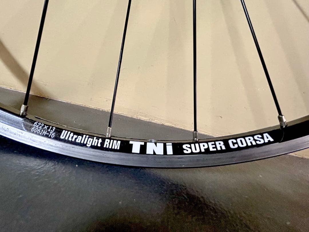 【TNI ハブ&リムの軽量ホイール（前輪）】重量0.77kg
