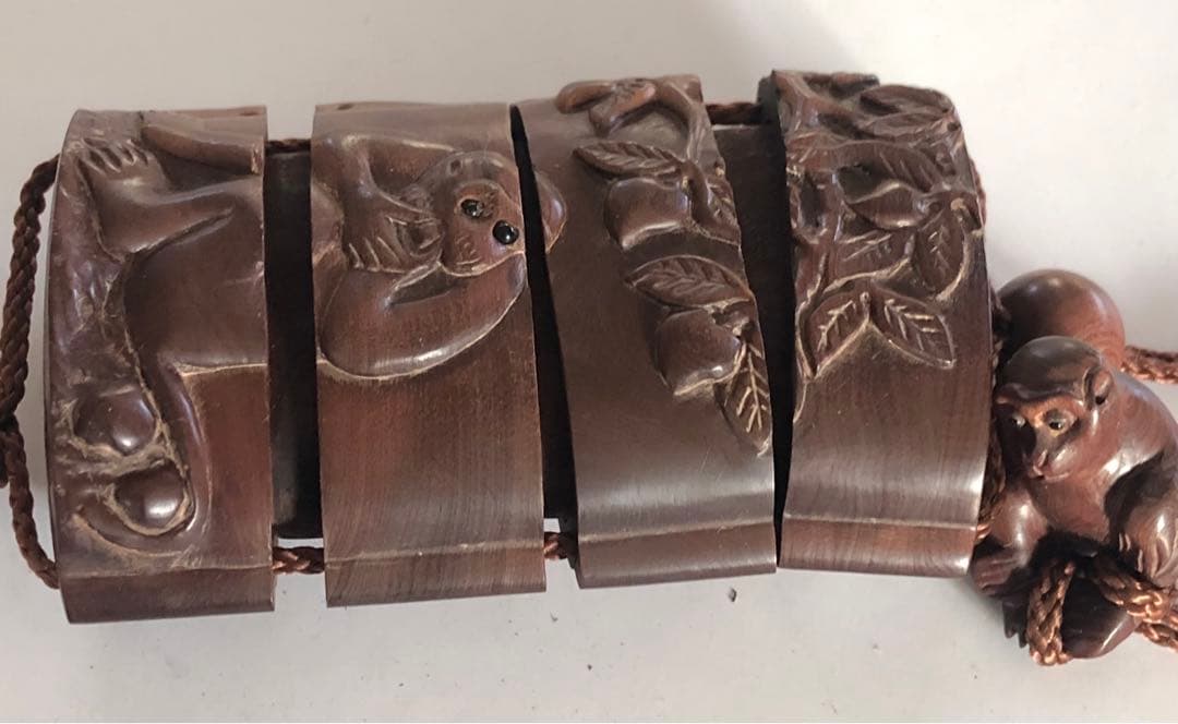 印籠四段インロ手作りオブジェインテリアアンティーク印籠猿の図現品無料発送