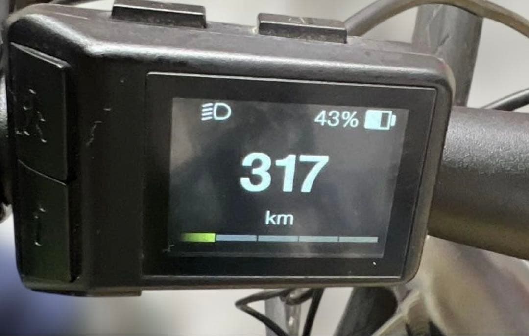 よ*ん様 ジャイアントESCAPE RX-E＋ 2023モデル　M 早い方に値下