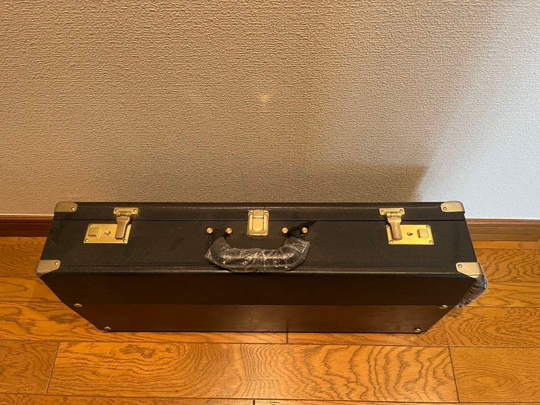 Selmerケース 鍵付き (アルトサックス用)