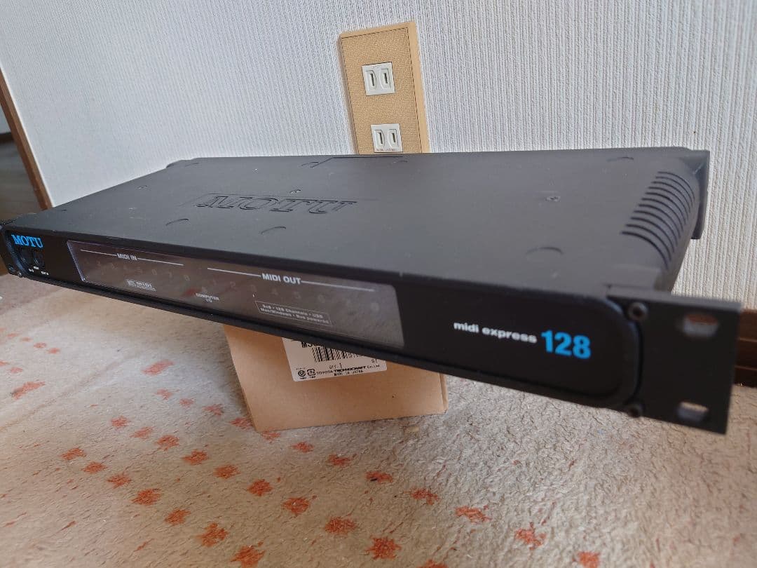 MOTU MIDIEXPRESS128 8in9out midiインターフェイス