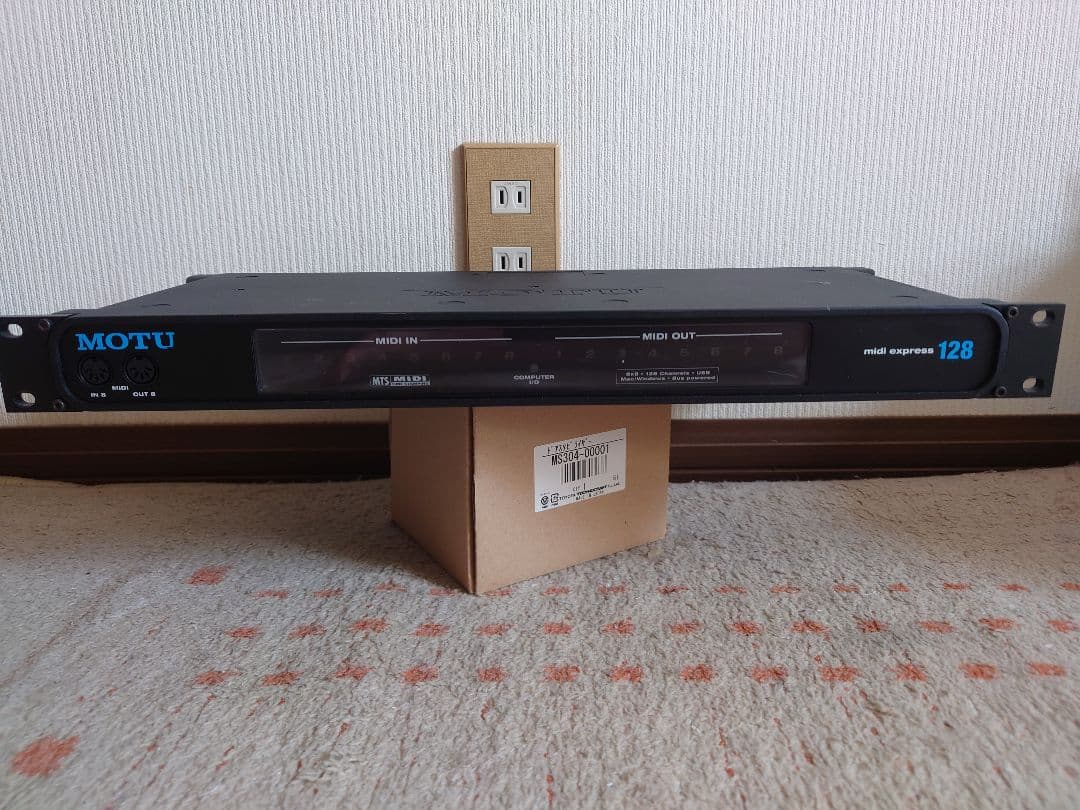 MOTU MIDIEXPRESS128 8in9out midiインターフェイス