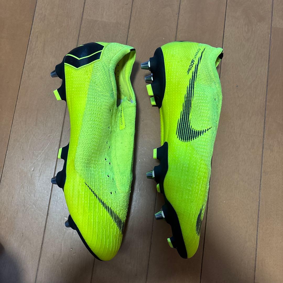 サッカースパイクナイキ