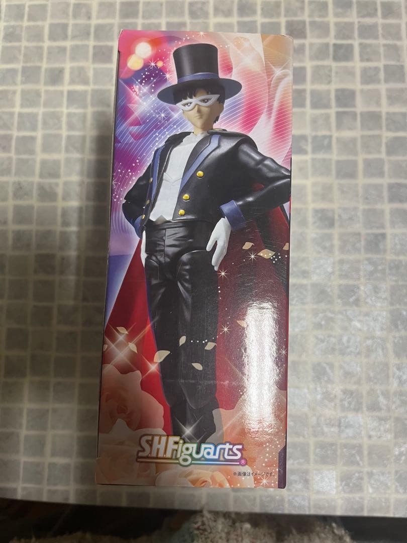 未開封　セーラームーン タキシード仮面　S.H.Figuarts フィギュアーツ