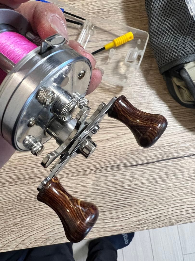 五十鈴工業 BC421 左巻き 渓流 ベイトリール