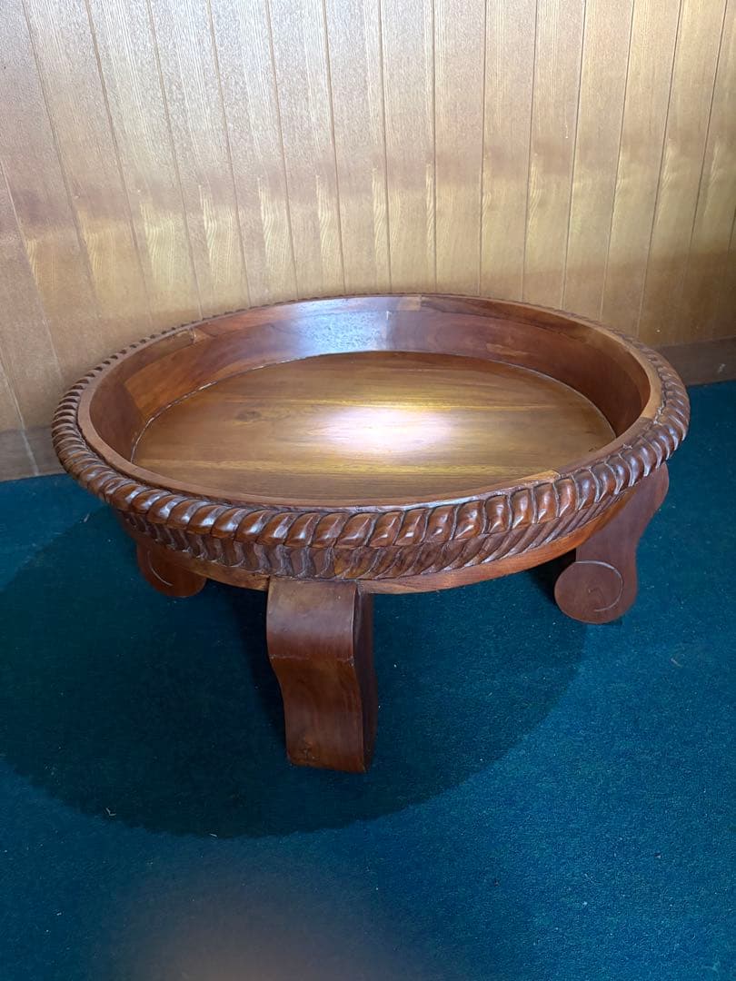 アンティーク　木製彫刻入り丸型座卓