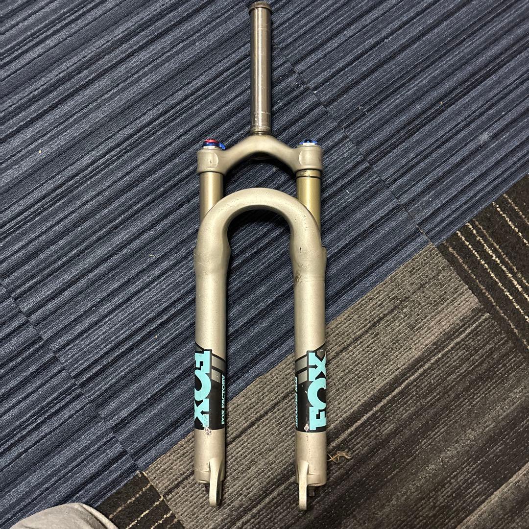 FOX サスペンションフォーク シルバー