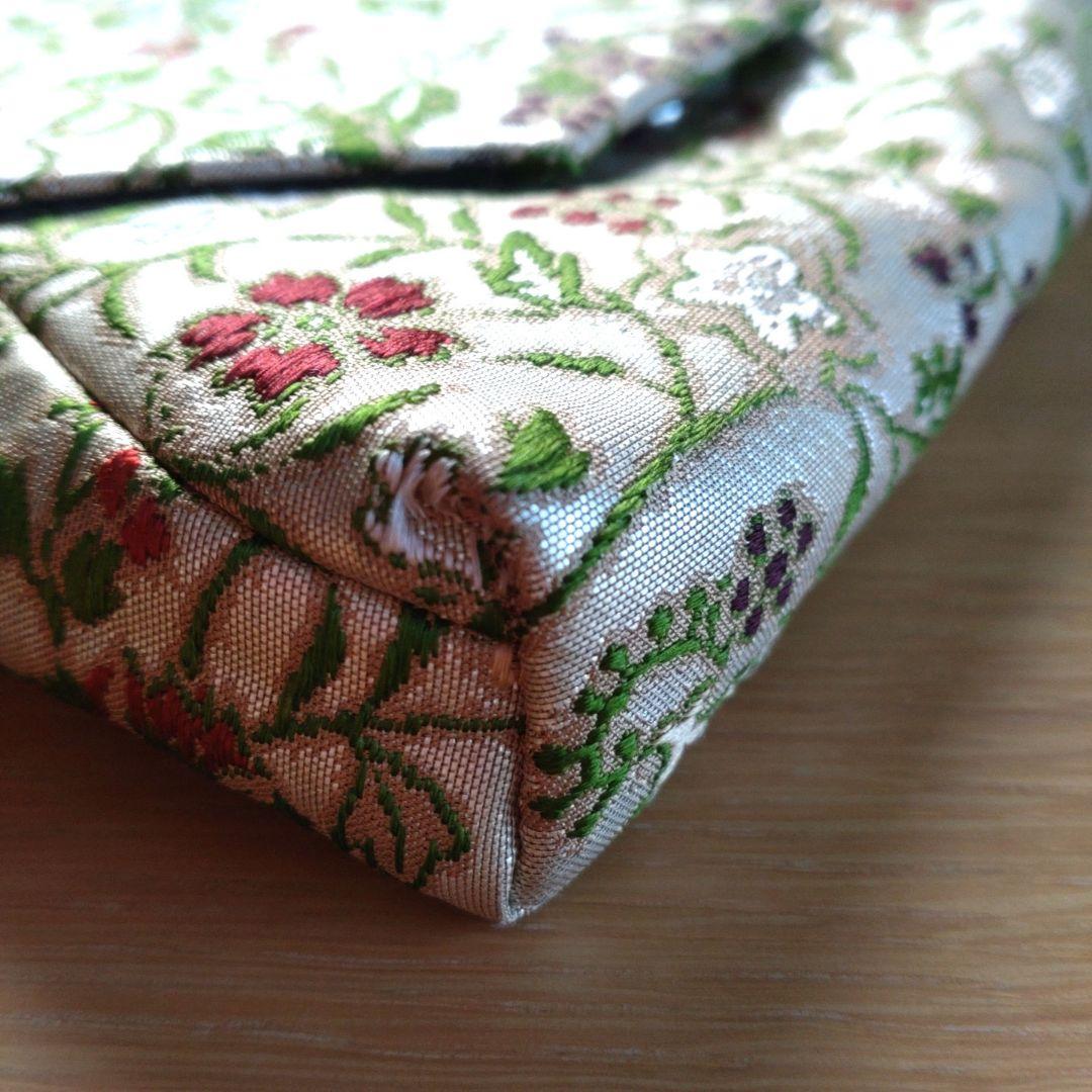 茶道具　数寄屋袋　早雲寺文台裂九色蔓唐草銀襴　ハンドメイド