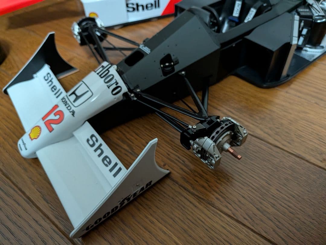 デアゴスティーニ　マクラーレン　MP4/4 アイルトン・セナ