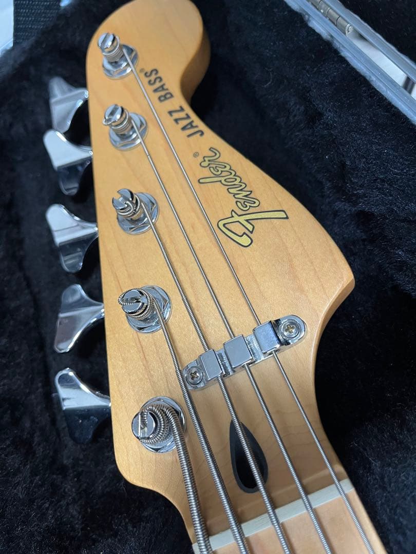ベース Fender Deluxe Active Jazz Bass V