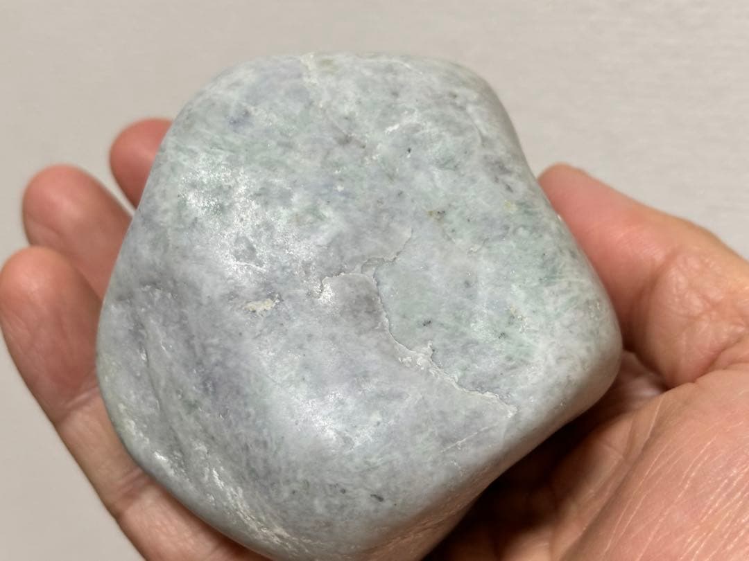 【国石】糸魚川翡翠 翠×紫 翡翠 海石 原石 緑＆ラベンダー 約485ｇ