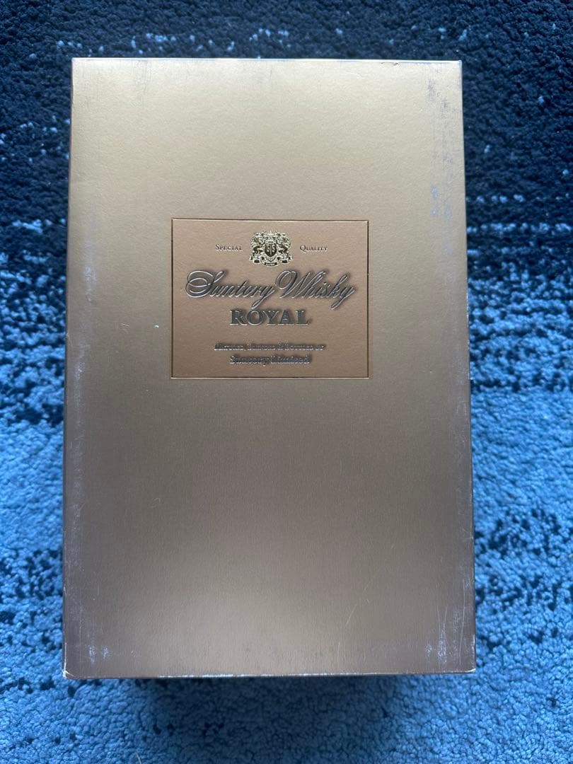 サントリーローヤル古酒ゴールドラベル干支羊モデル