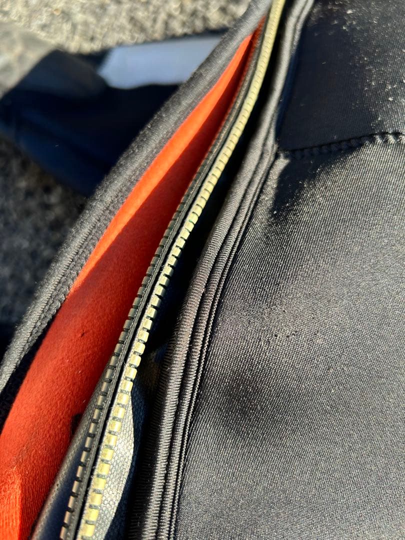 ダイビング　ワールドダイブ　ドライスーツ