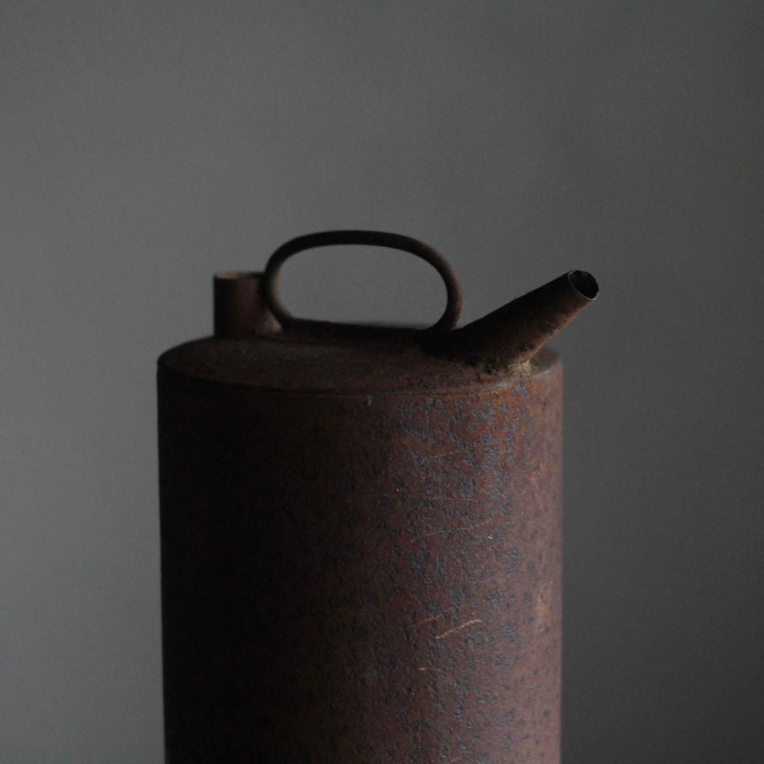 錆びた 鉄あるいはブリキ 水注 古道具 アンティーク オブジェ