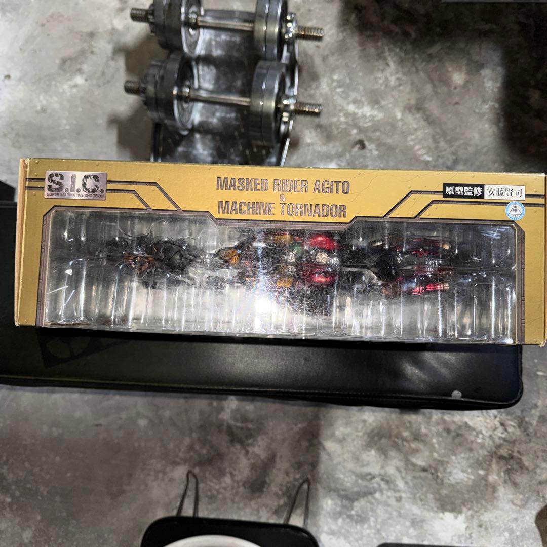 SIC 仮面ライダーアギト & マシントルネイダー