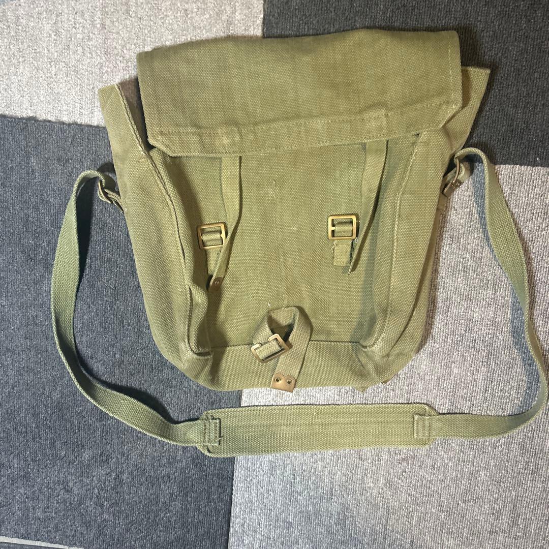 ミリタリー　バッグ　希少　ベルギー軍？　人気　used
